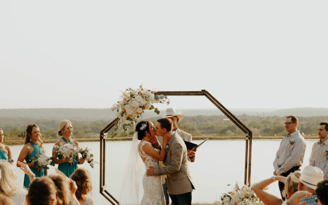Why Outdoor Weddings are the Trend of the Season